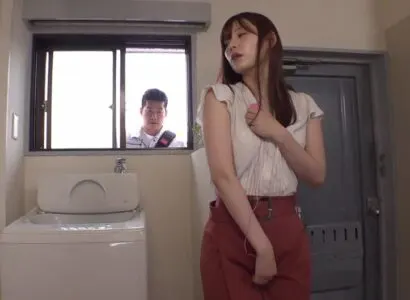 Poster of Bị chồng hờ hửng vợ làm tình với anh kỹ thuật chung cư đến mang bầu