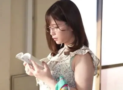 Poster of Chị hàng xóm xinh đẹp cạnh bên nghiện tiểu thuyết tình dục