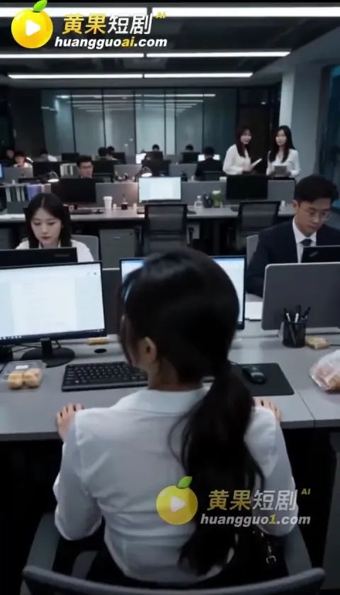 Poster of Clip sex AI e nv văn phòng vú bự số khổ bị tên sếp biến thái quái rối mỗi ngày #2