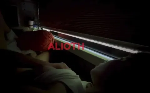 Poster of Đi du lịch cùng người yêu mà em nó nứng móc rồi địt trên xe khách luôn