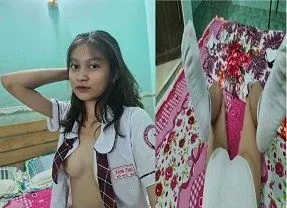 Poster of Nữ học sinh tại trường Tân Trúc địt nhau