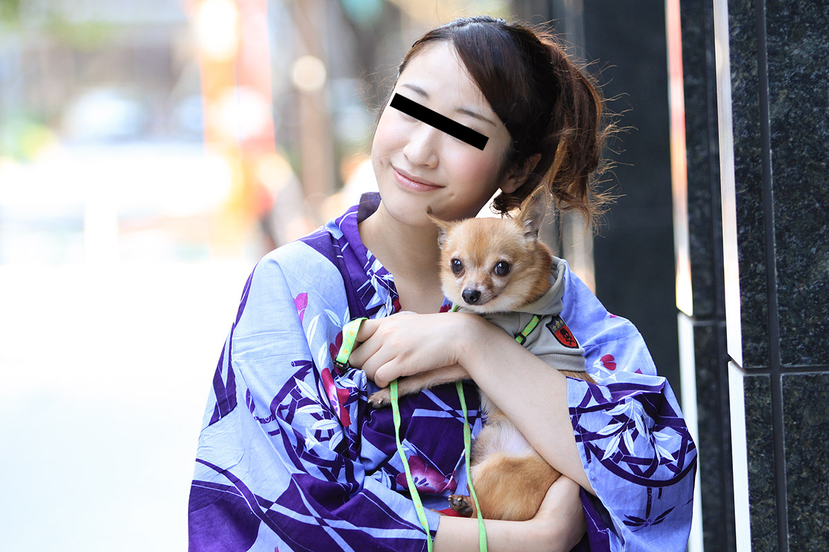 Poster of 082423_01 - Người đẹp mặc yukata dắt chó đi dạo