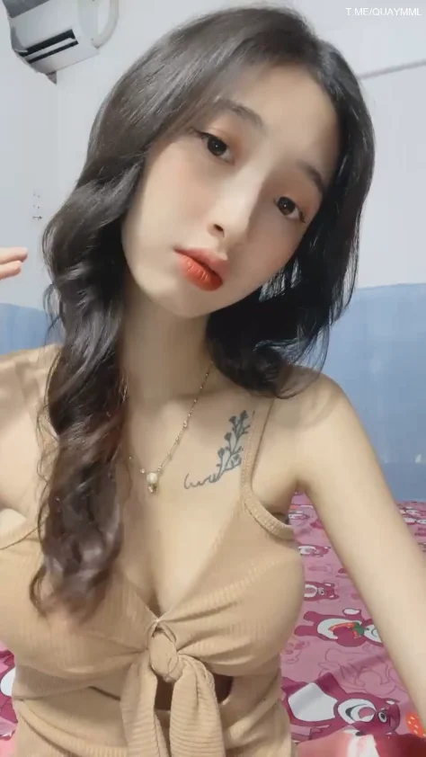 Poster of Idol tóp tóp 30K fl Nhung em, Dáng dây này chắc là dâm lắm